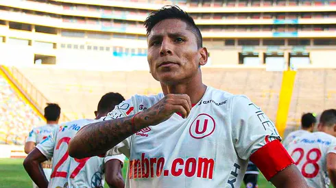Raúl Ruidíaz cuando jugaba en Universitario.