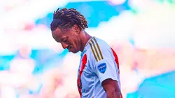 André Carrillo jugando para Perú.