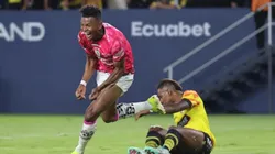 Romario Bolaños, antes Alexander Bolaños, demandó a un club