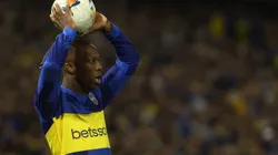 Luis Advíncula destacado por Juan Román Riquelme