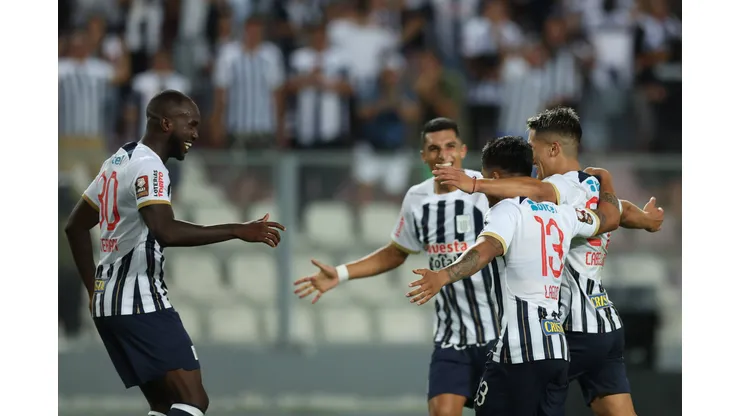 Alianza Lima confirma primeras bajas para el 2025