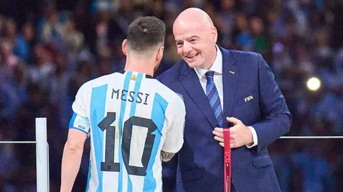 La FIFA recordó los dos balones de oro del Mundial que ganó Lionel Messi tras conocerse su no convocatoria a la Selección Argentina.