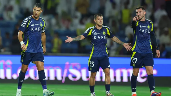 Cristiano Ronaldo y el reclamo de sus compañeros ante la derrota con el Al Hilal.