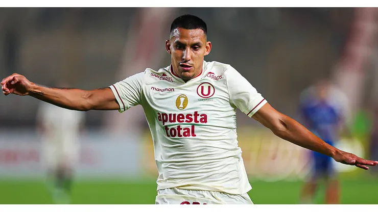 Alex Valera, jugador de Universitario de Perú.