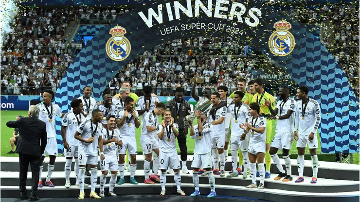 Real Madrid le sacó 6 títulos de diferencia al FC Barcelona con el triunfo en la Supercopa de Europa 2024.