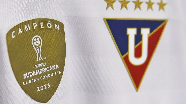 Liga de Quito presume su parche de campeón 