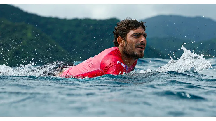 Alonso Correa representando a Perú en los Juegos Olímpicos París 2024.