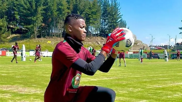 Adonis Pabon, arquero Mushuc Runa. Foto: Extra.