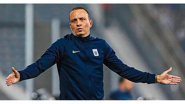 Alejandro Restrepo, extécnio de Alianza Lima.
