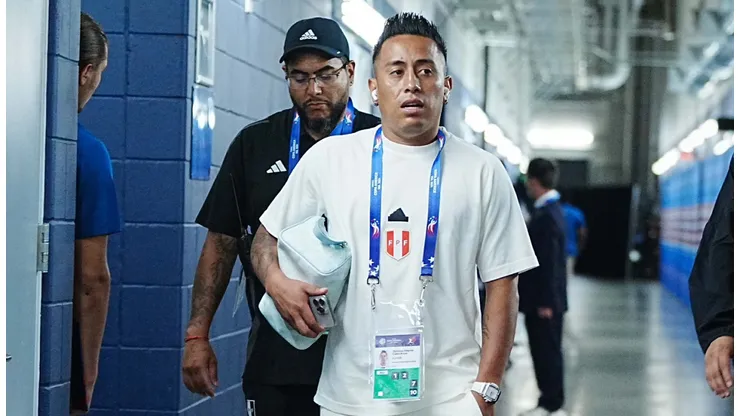 Christian Cueva deja atrás su palabra con Cienciano