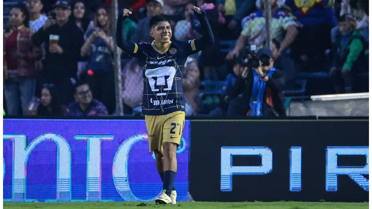 Gol de Piero Quispe al América y casi marca de media cancha