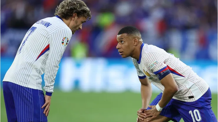 Medios franceses apuntan a Kylian Mbappé como una de las causantes del retiro de Antoine Griezmann de la Selección de Francia.