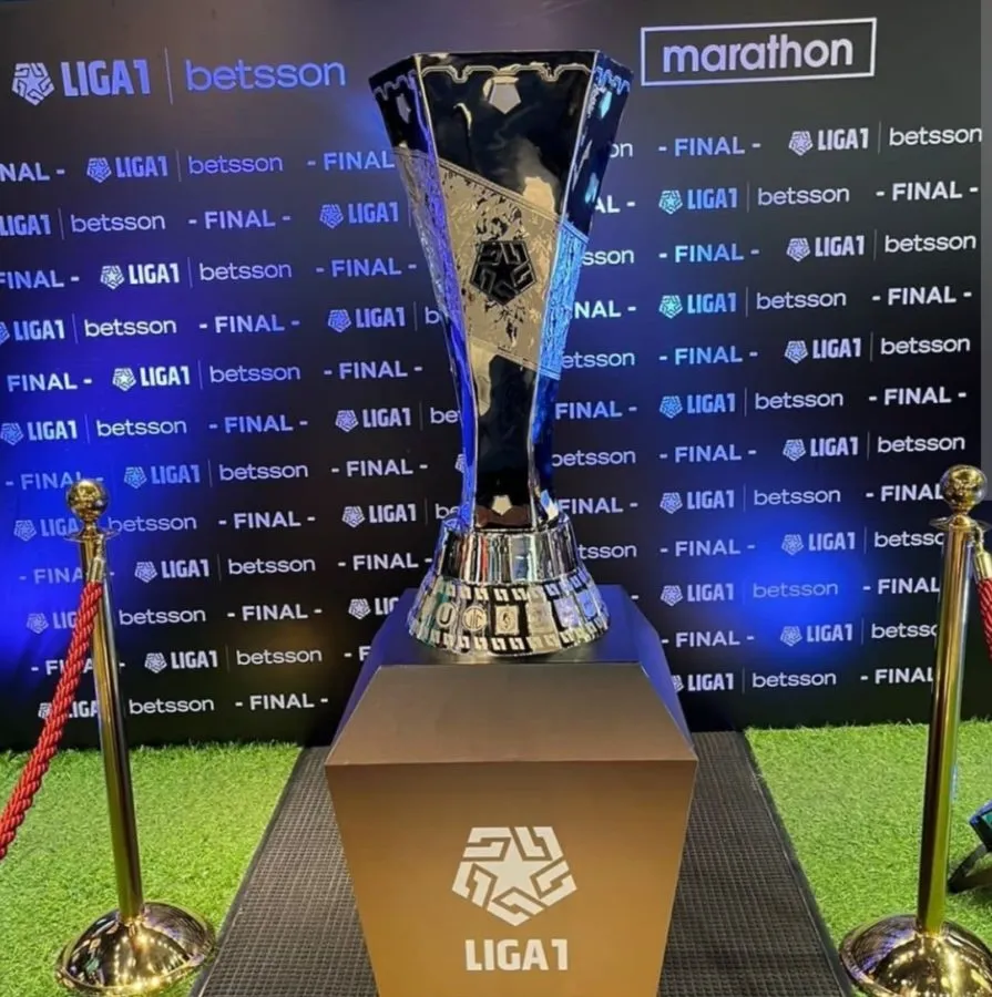 Trofeo de Liga 1 temporada 2023. (Foto: Twitter).