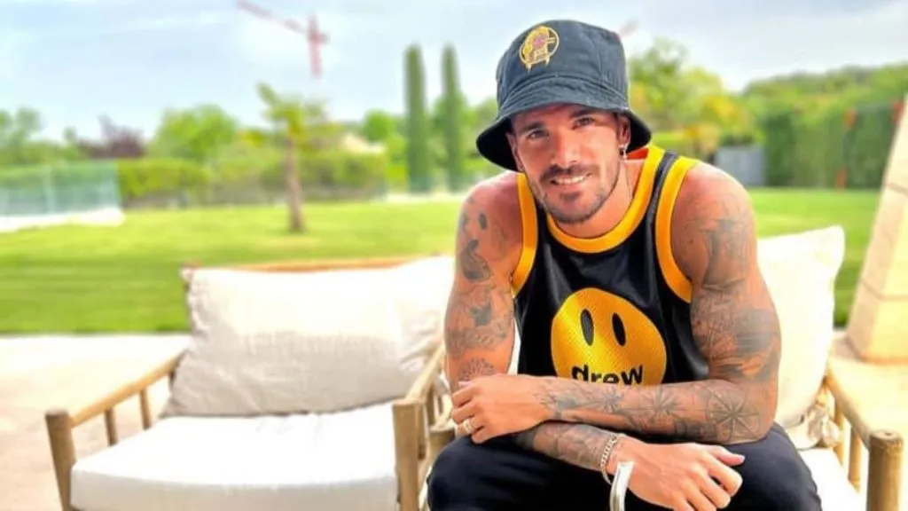 El amplio jardín de la casa de De Paul en Madrid (Instagram)