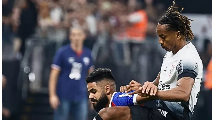 André Carrillo destaca en posición insólita con Corinthians