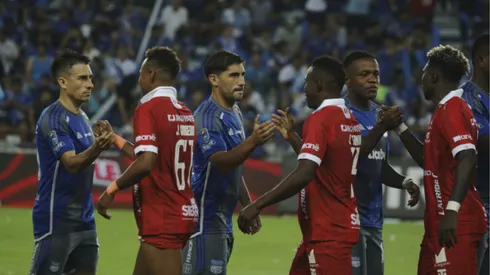 Emelec le saca dinero a Técnico Universitario