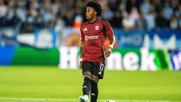 Lujo de Ángelo Preciado en Champions League
