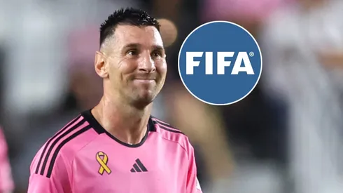 Lionel Messi y el logo de la FIFA.