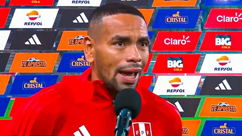 Alexander Callens, jugador de Perú.