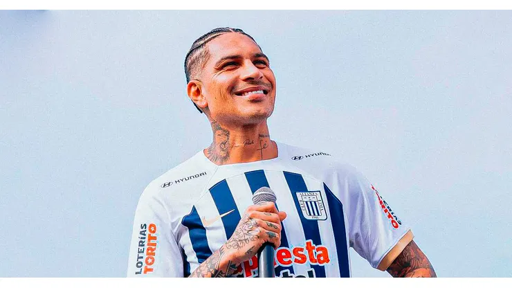 Paolo Guerrero firmó por Alianza Lima hasta diciembre del 2025.