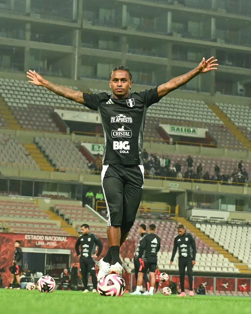 Yordy Reyna podría entrar contra Colombia. (Foto: FPF).