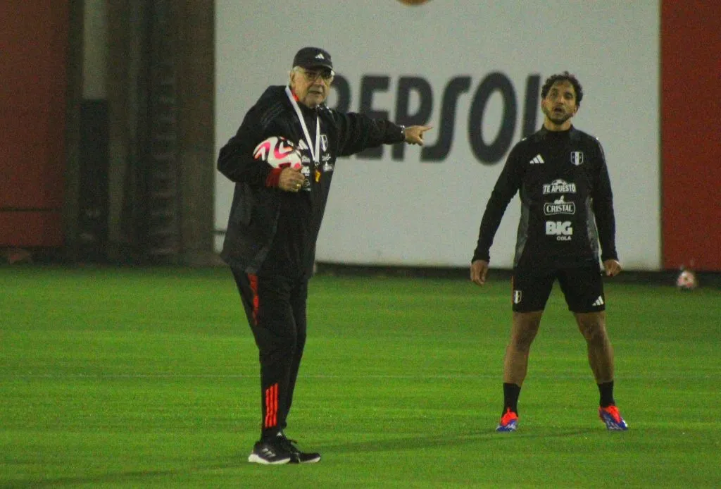 Jorge Fossati trabajando en la VIDENA. (Foto: Kathy Magallanes).