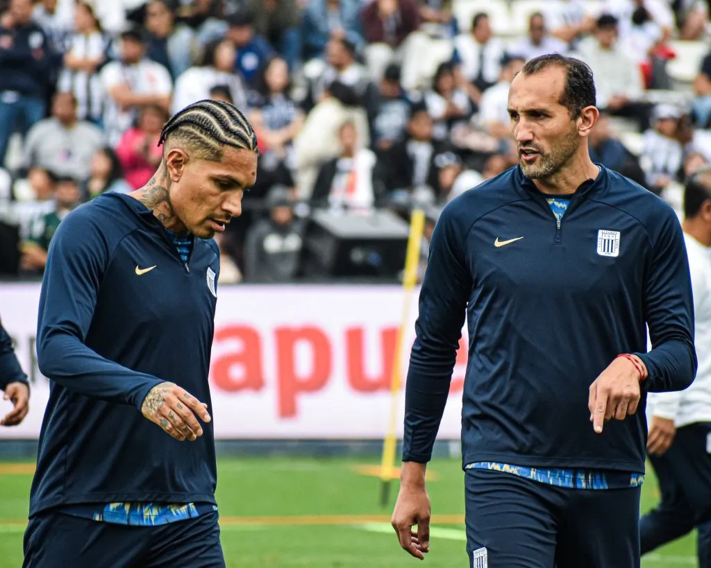 Hernán Barcos y Paolo Guerrero en Alianza Lima. (Foto: Tabatha Belén – @tabathabelen09).