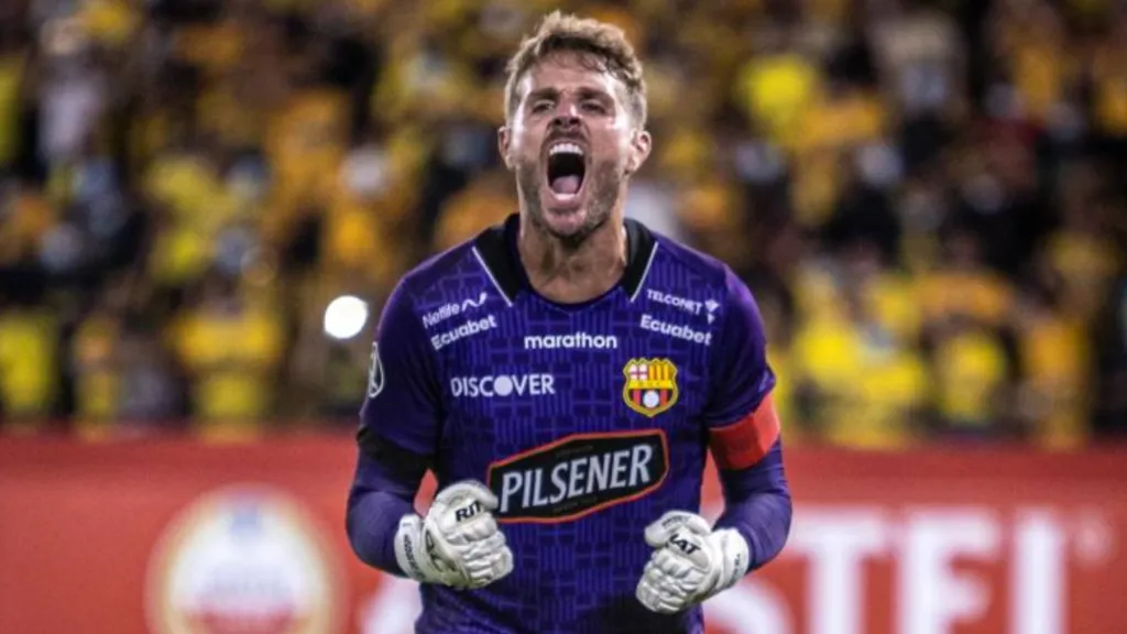 Javier Burrai juega en Barcelona SC desde 2020.