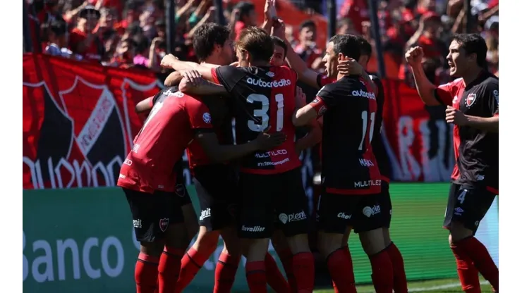 Newell's sumó tres puntos de oro ante Huracán y llega muy bien al clásico con Rosario Central