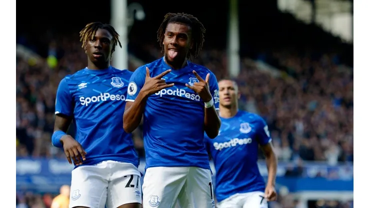 Everton ganó un partidazo ante Wolverhampton con 90 buenos minutos de Yerry Mina