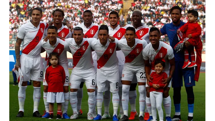 Foto de la formación de Perú.