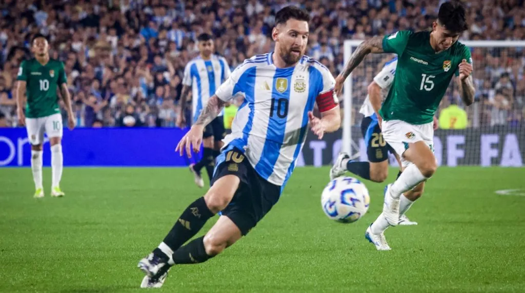 Messi anotó tres goles vs. Bolivia por Eliminatorias