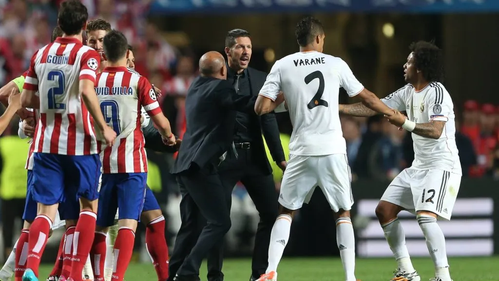 Varane, el primer jugador de Real Madrid en chocar con Simeone en LaLiga: IMAGO
