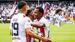 Liga de Quito venció a Emelec en el Capwell y sigue peleando la etapa.