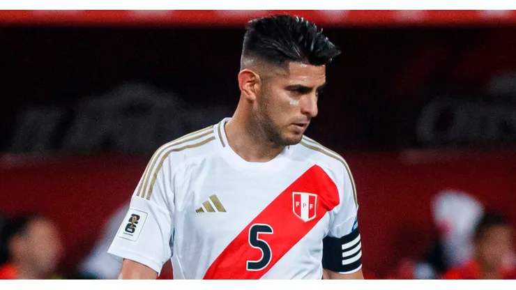 Carlos Zambrano se enojó tras la caída de Perú.