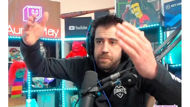 Auron promete abrir el regalo de Millonarios en vivo y en directo por Twitch.