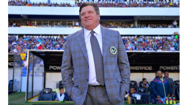 Miguel Herrera inició su caminó como DT en 2002 con Atlante.