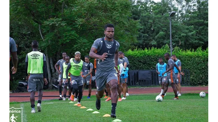Sin Duván Vergara, América de Cali se prepara para su partido frente a Santa Fe