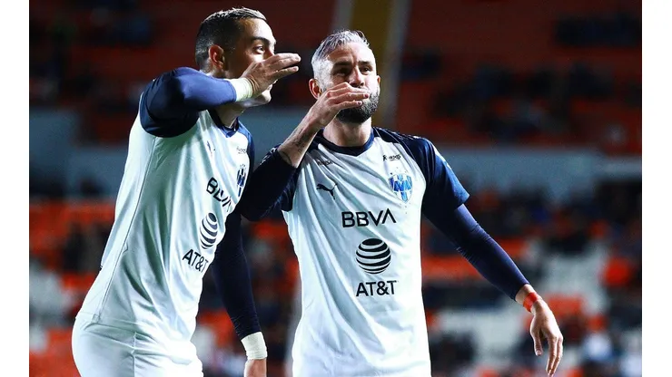 Miguel Layún salió a apoyar a Rogelio Funes Mori