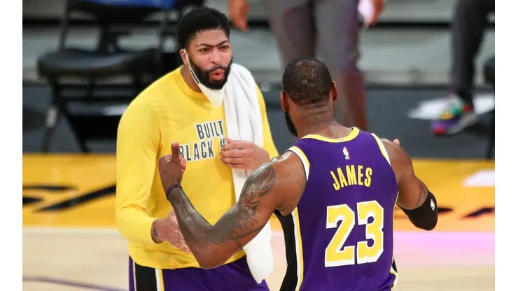 Anthony Davis y Tom Brady