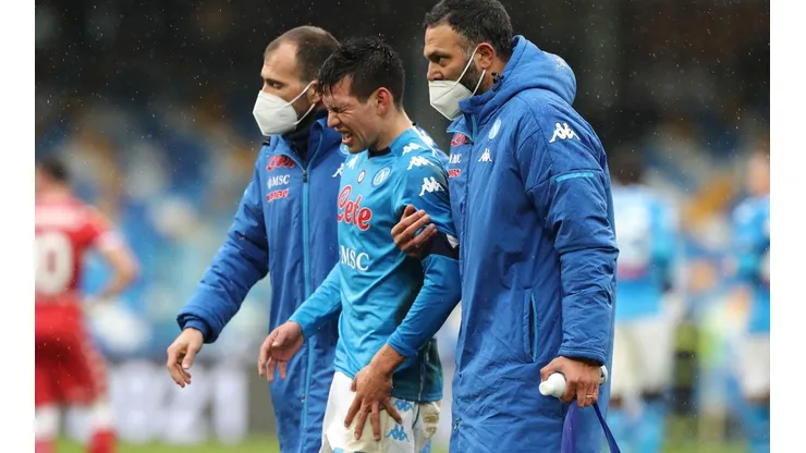 Hirving Lozano presentó una lesión muscular en Napoli