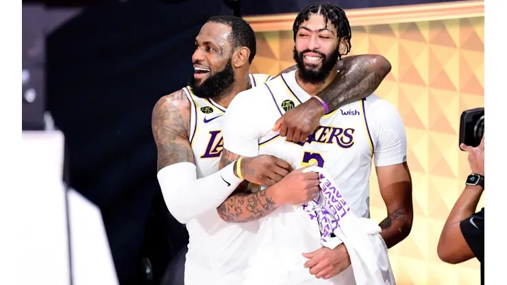 LeBron James y Anthony Davis