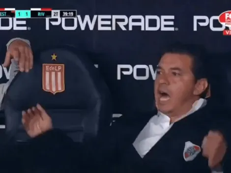Video: Gallardo, lleno de furia y tirando patadas al aire en el banco de River