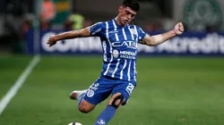 Juan Brunetta jugando para Godoy Cruz de Mendoza.