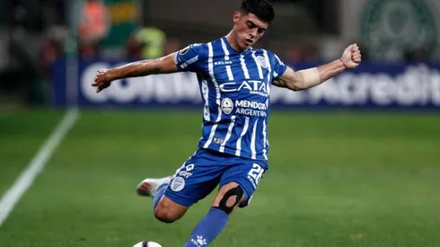 Juan Brunetta jugando para Godoy Cruz de Mendoza.