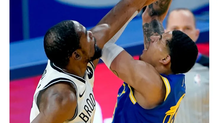 Kevin Durant y Juan Toscano