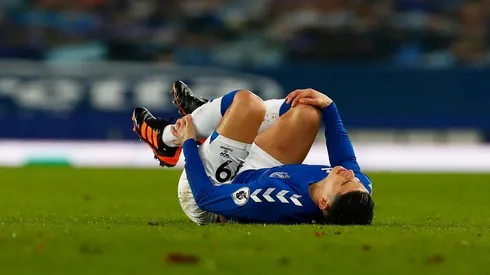 Reviva el golpe que sufrió James ante Fulham y prende las alarmas por una nueva lesión.