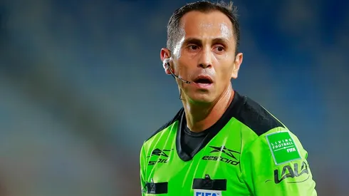 Luis Enrique Santander fue el silbante de Toluca - Pumas.