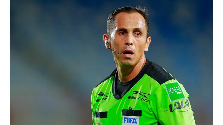 Luis Enrique Santander fue el silbante de Toluca - Pumas.