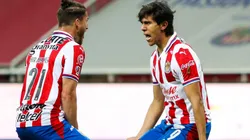 Macías rescató a Chivas en el final.